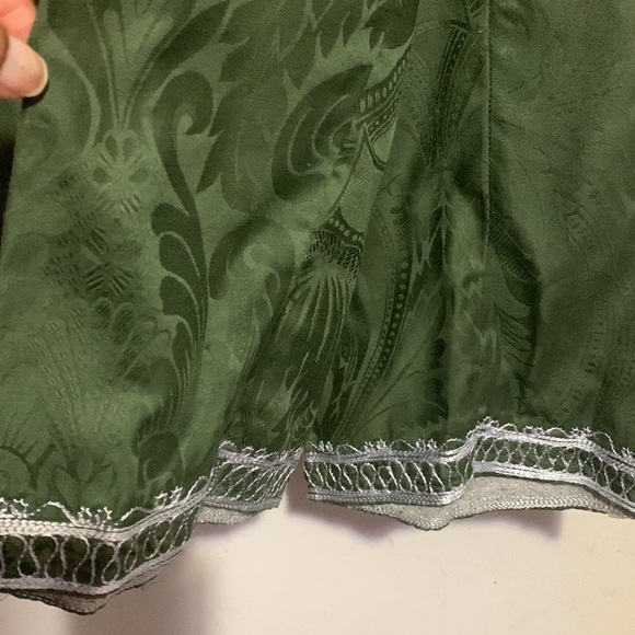 Dashiki Hand-Made Suit - 2 piece long sleeve pullover and pants - Picture 10 of 10